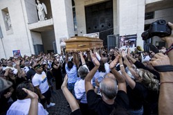 Boss włoskiej mafii pochowany jak król. Skandal w Rzymie