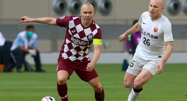 Japanese club Vissel Kobe want to build a crowdfunded bronze statue of midfielder Andres Iniesta Creator: KARIM JAAFAR