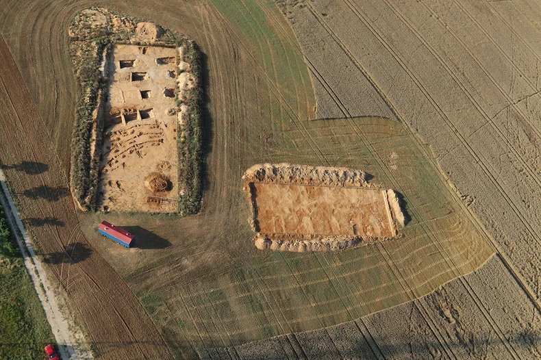 Sonde koje arheolozi istražuju kako bi utvrdili šta se krije u profilu rondele