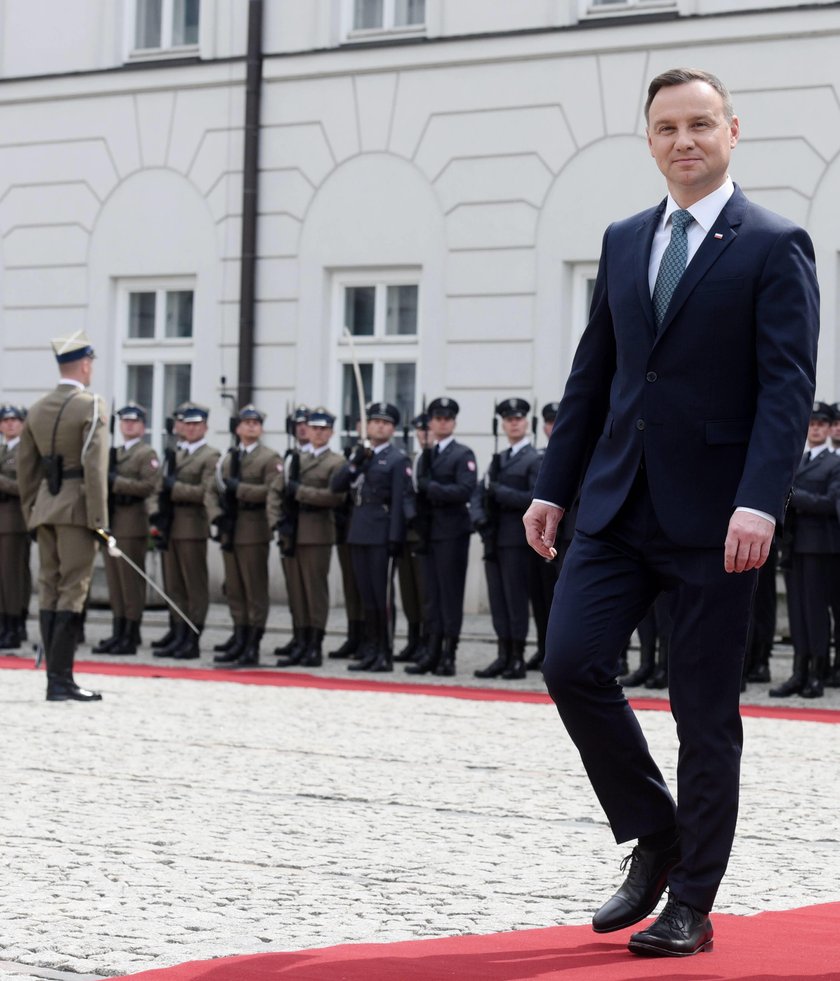 Prezydent Duda bije rekordy popularności 