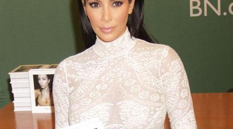 Nem engedi selfie-zni a rajongókat Kardashian 