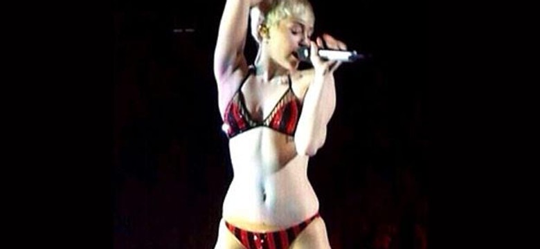 Miley Cyrus znów prowokuje: "Wybiegłam w majteczkach"