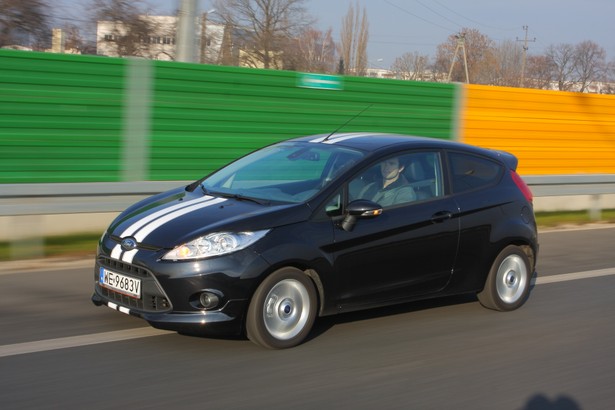 Ford fiesta sport. Zobacz, co potrafi mała złośnica