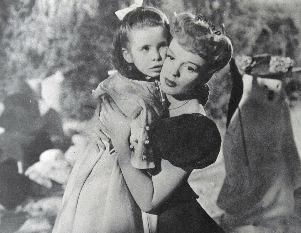 Margaret O'Brien i Judy Garland w filmie "Spotkamy się w St. Louis" (1944)