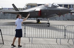 Wyścig lotniczych technologii. Rozpoczęły się targi Paris Air Show [ZDJĘCIA]