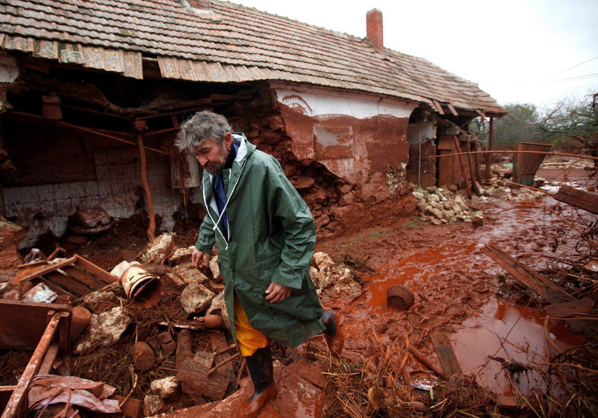 4 października 2010 roku przerwany został wał zbiornika osadowego w Ajka