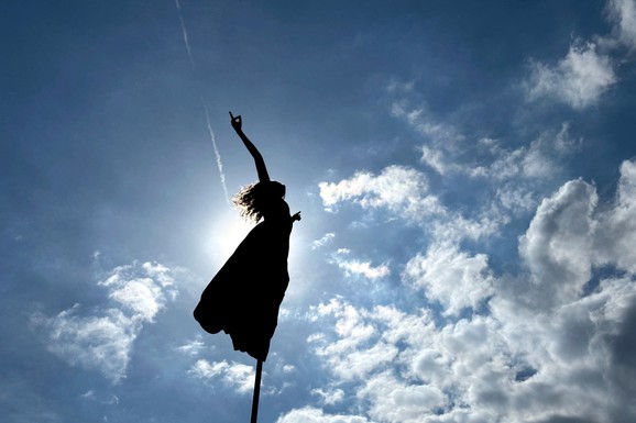 BAZENI TAŠMAJDANA POSTAJU NEBESKA POZORNICA Predstava koja se igra na visini od preko 12 metara