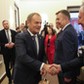 Premier Donald Tusk i minister kultury i dziedzictwa narodowego Bartłomiej Sienkiewicz przed posiedzeniem rządu