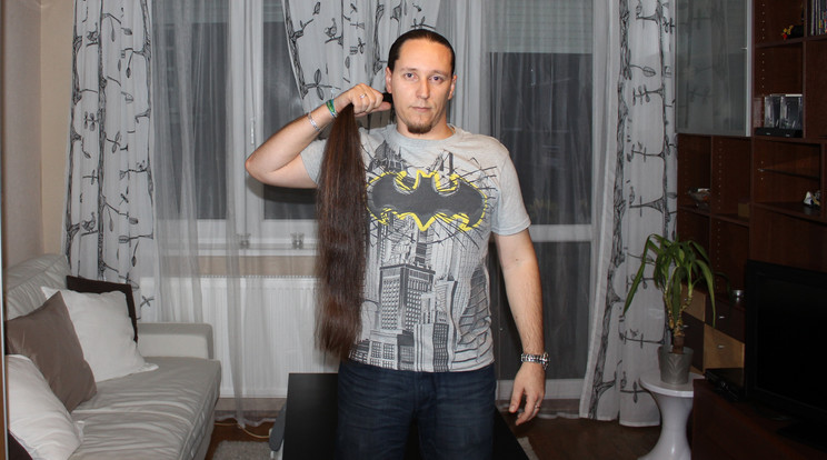 Attila 2004 óta növesztette a haját, de nem 
bánja, hogy a csapat sikere „elvette”  a copfját