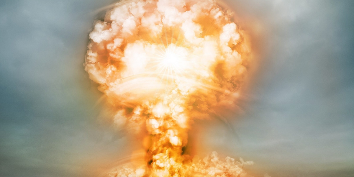 Grzyb po wybuchu bomby atomowej