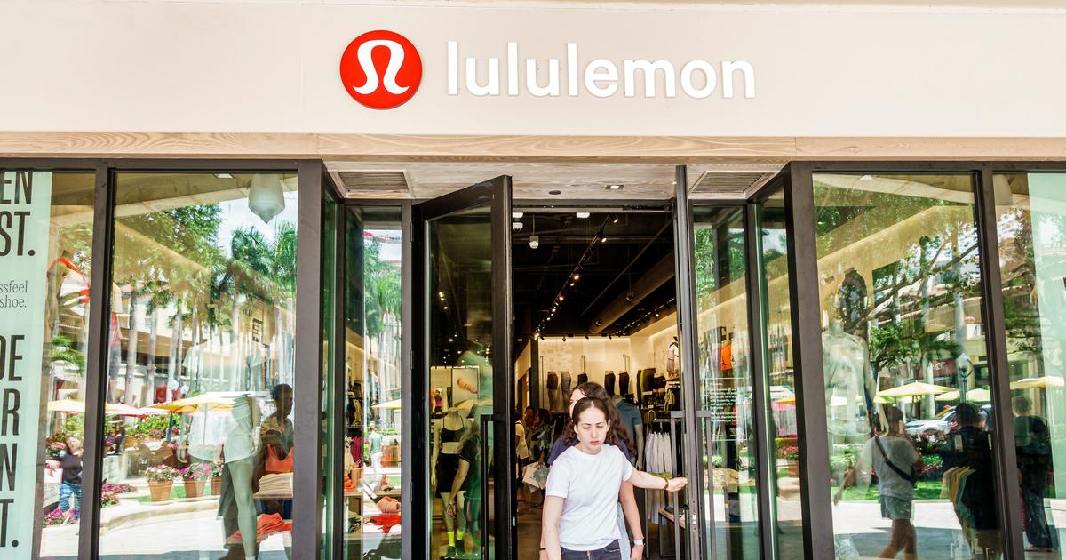 Lululemon is the clothing brand gaining the most popularity among wealthy female teens in the US – by far