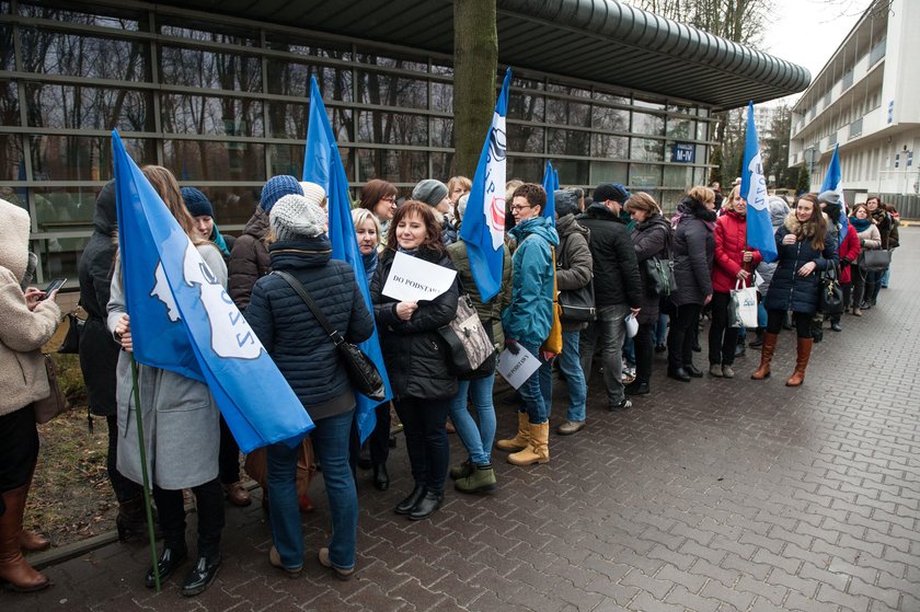 Pielęgniarki z Krakowa protestowały. Odeszły od łóżek pacjentów.