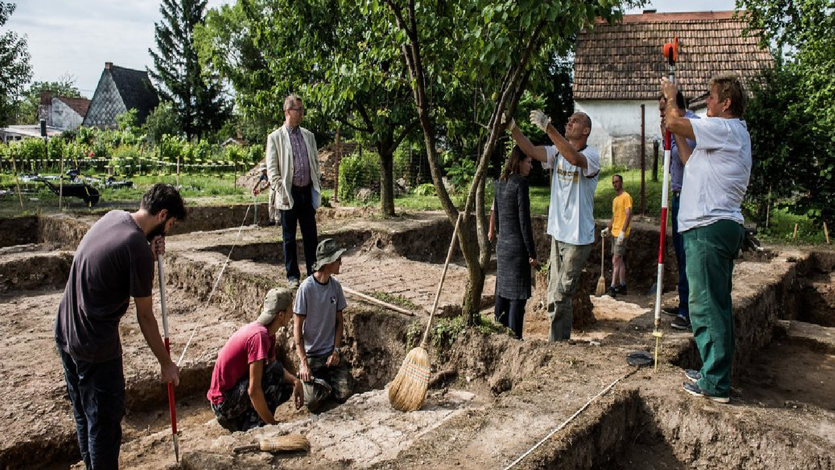 W miejscowości Szigetvar na Węgrzech niemal od roku trwa gorączkowe poszukiwanie serca Sulejmana Wspaniałego, najdłużej panującego władcy Imperium Osmańskiego. Znalezisko ucieszyłoby całą lokalną społeczność, której jedynym ratunkiem może okazać się turystyka.