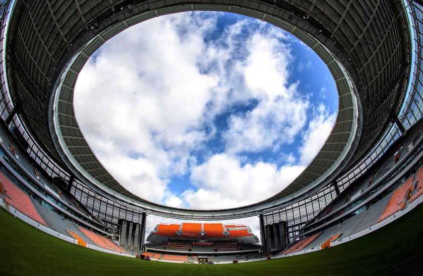 Stadion w Jektarynburgu z dodatkową trybuną