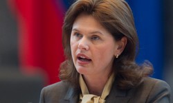 "Niech żyje komunizm!". Tak kandydatka na komisarza drwi z Unii. WIDEO