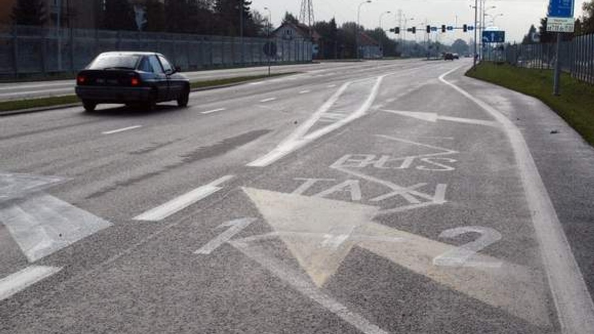 - Zamiast usprawnić ruch, wysepki przeszkadzają w jeździe - twierdzą kierowcy jeżdżący po Rzeszowie.