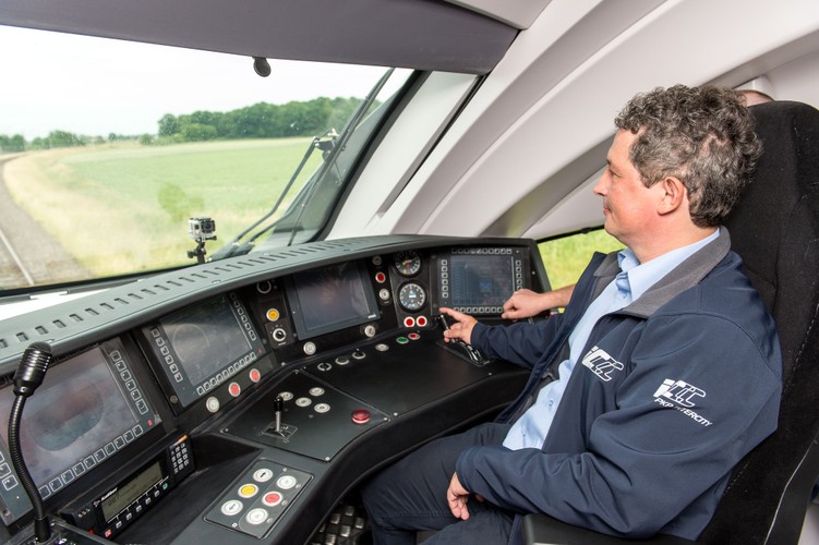 Nowoczesna kabina maszynisty