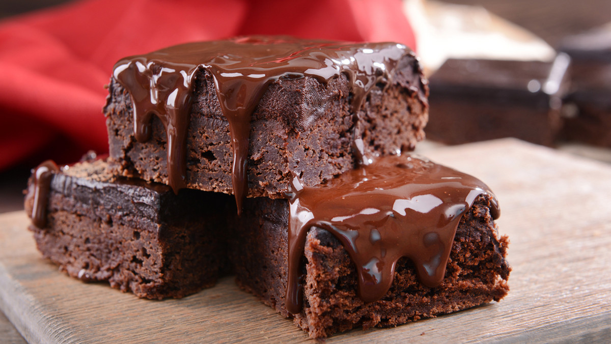 Przepis na tradycyjne ciasto czekoladowe. Rozpływa się w ustach!