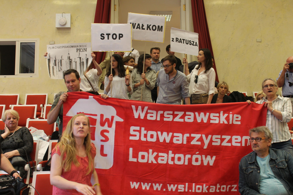 Protest na sesji Rady Warszawy