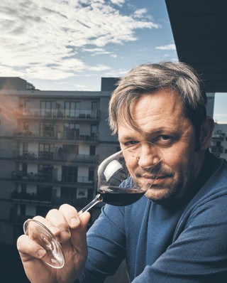 Prange-Barczyński: Sporą częścią ceny szampana jest koszt marketingu [WYWIAD]