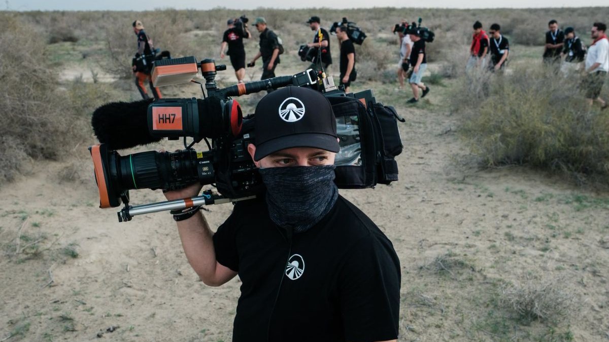 Ce salariu ar avea un cameraman de la Asia Express 2026. Suma de bani care i-ar putea intra în cont într-un sezon