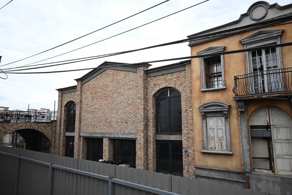 Umesto auto-otpada nikla je metalna ograda i nova firma