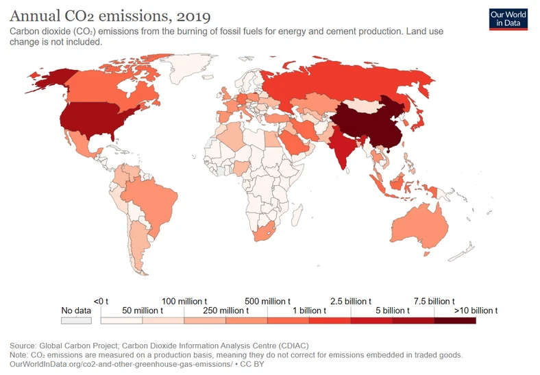 Najwięksi emitenci dwutlenku węgla ze spalania paliw kopalnych do produkcji energii i cementu