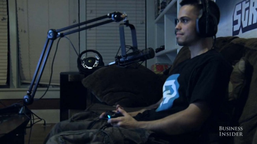 Jedan od trojice gejmera