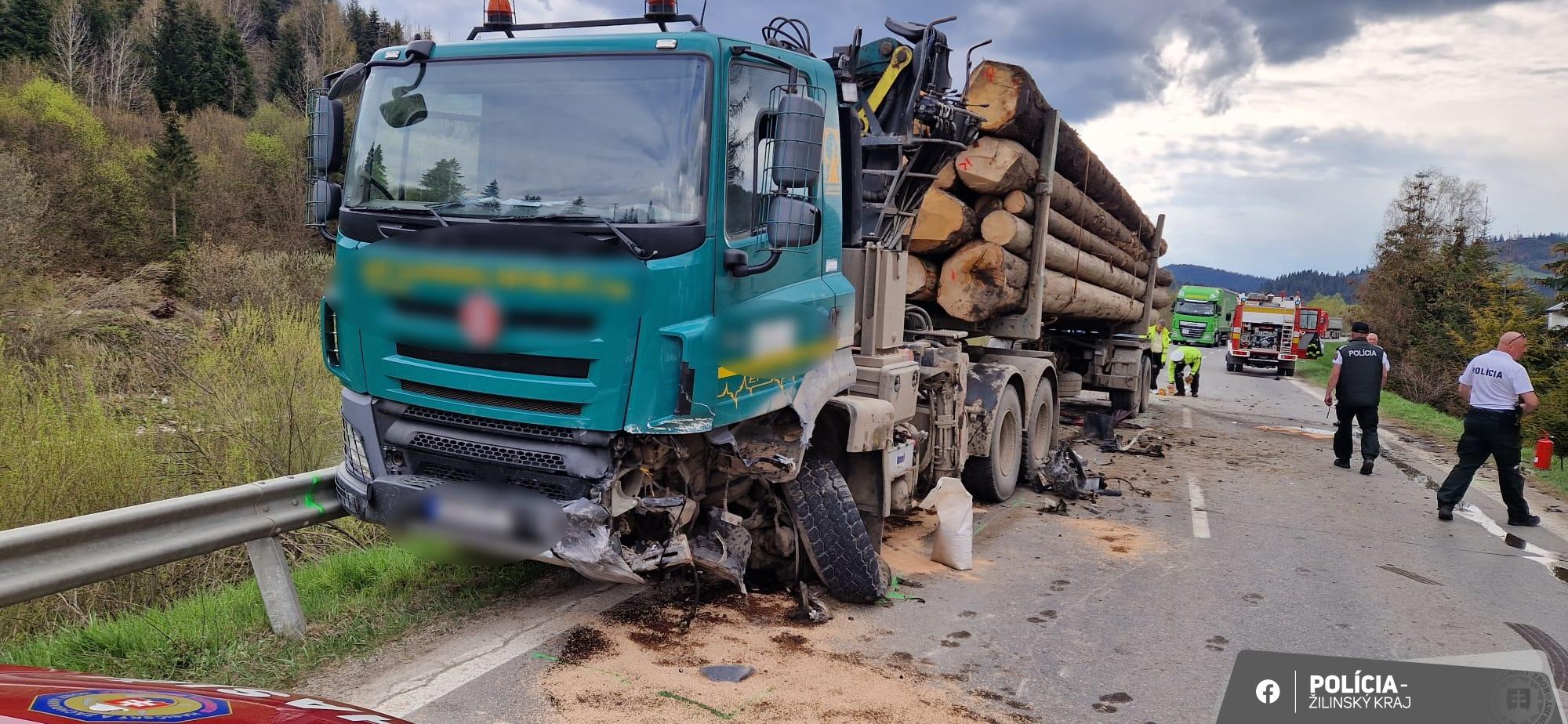 Zrážku s nákladným autom pri obci Breza neprežil 24-ročný vodič.