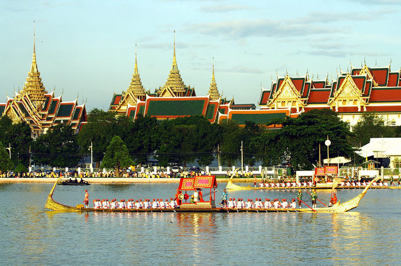 Bangkok, pałac królewski od rzeki