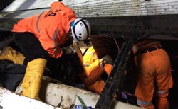 Szkolny autobus spadł do wąwozu w Indonezji. Zginęło co najmniej 27 osób