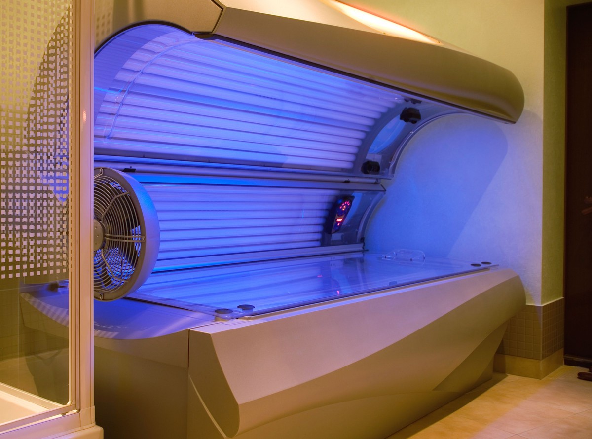 Opalanie dzieci w solarium? Lekarze przestrzegają