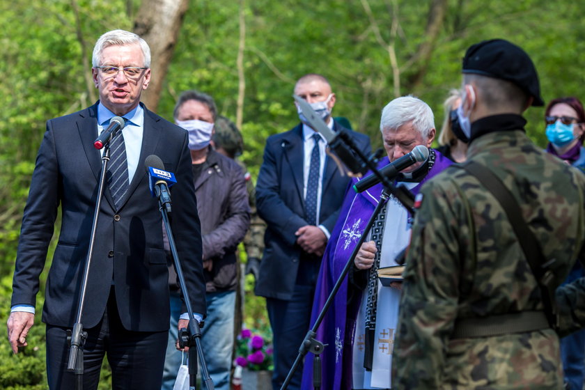 Pogrzeb Krystyny Łybackiej. Była minister edukacji spoczęła w Poznaniu