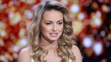 Ola Jordan pręży dekolt na planie "Tańca z gwiazdami"