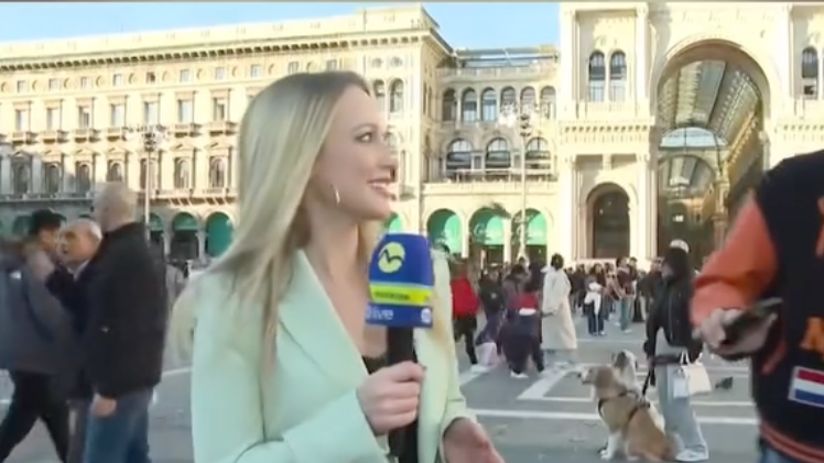 Do redaktorky Kristiníkovej vrazil počas priameho prenosu známy holandský youtuber Kalvijn.