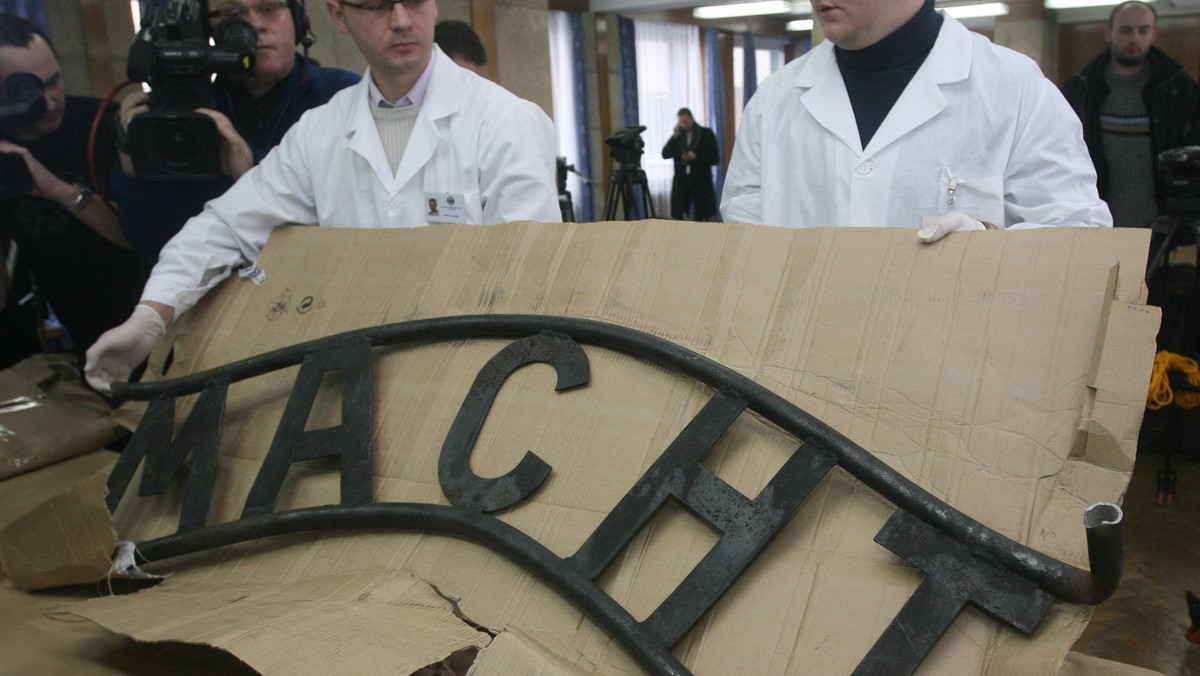 POLAND AUSCHWITZ SIGN RECOVERED