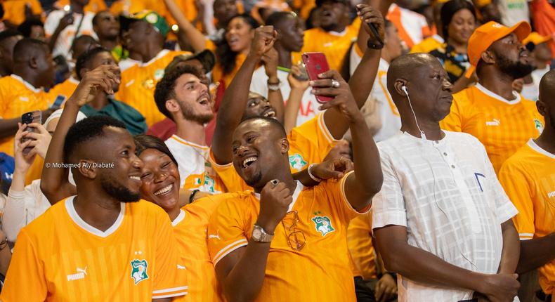 Les Ivoiriens joyeux au stade/Mohamed Aly