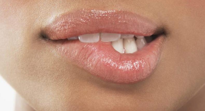 5 home remedies for soft pink lips [Credit: Lopolics]