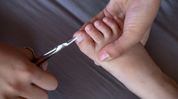Jak dbać o paznokcie u stóp dziecka