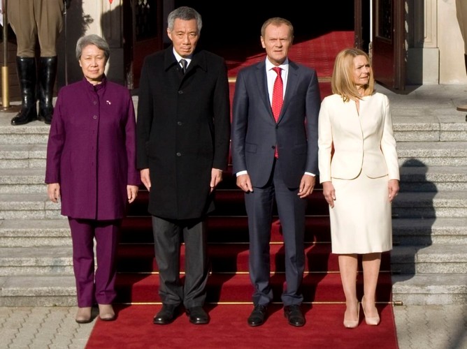 Małgorzata i Donald Tuskowie oraz premier Singapuru z małżonką