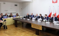 Spór o reprywatyzację kamienicy, w której mieszkała Jolanta Brzeska. Neumann: Tej sprawy nie można zostawić tylko komisji Jakiego