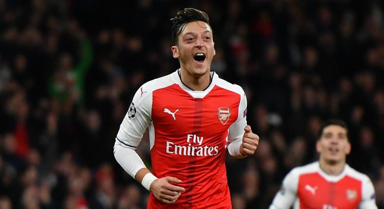 ___5633448___https:______static.pulse.com.gh___webservice___escenic___binary___5633448___2016___10___20___16___ozil-cropped_1fgto2llcmchf1t8rymt7682zm_1