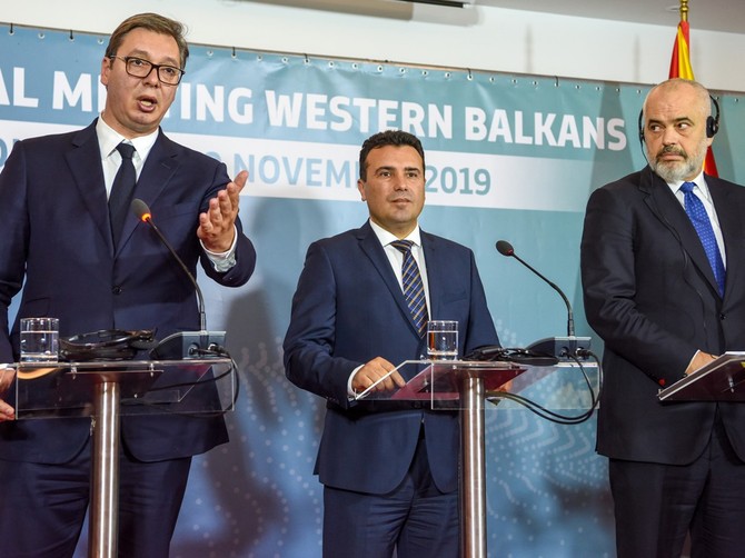 Edi Rama opet iznenadio modnim odabirom