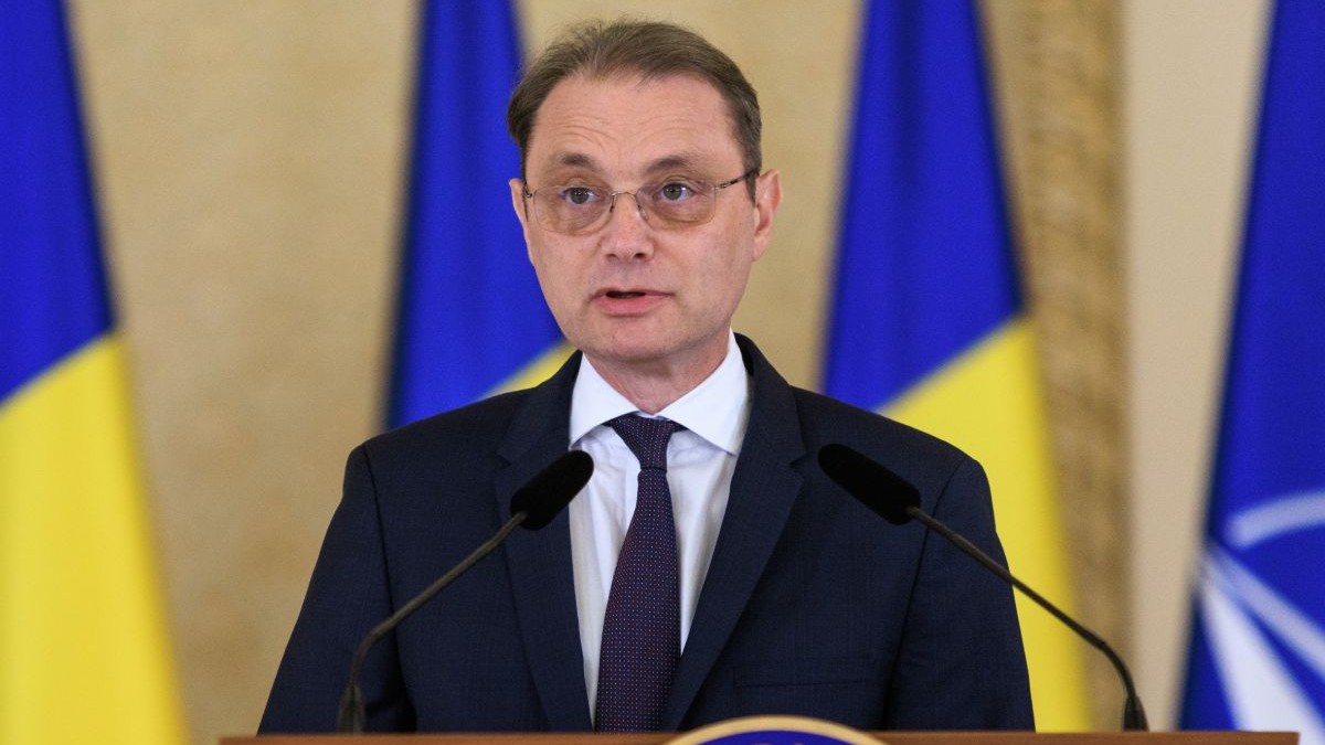 Votul de învestitură pentru Guvernul Luca Niculescu, programat pe 19 octombrie în Parlament | Surse