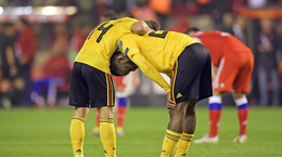 Zmęczeni belgijscy piłkarze po meczu z Rosją