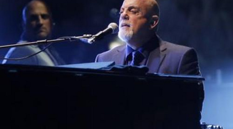 Brutálisan összevertek egy rajongót Billy Joel koncertjén!