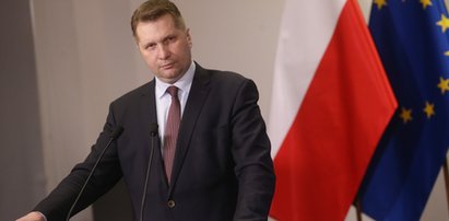 Będzie powrót do nauki zdalnej? Przemysław Czarnek rozwiewa wątpliwości