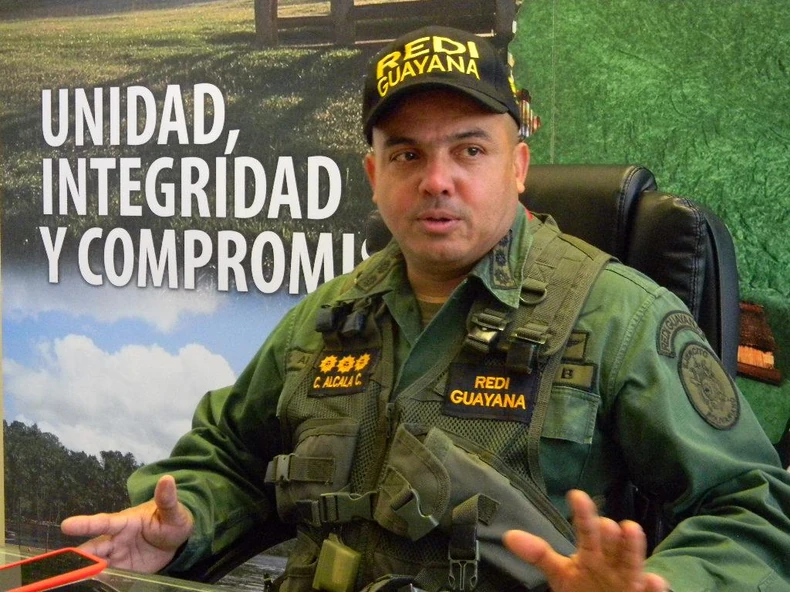 Kliver Kordones - link sa vojskom