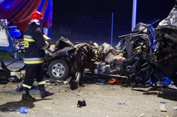 Sztuczna mgła przyczyną tragicznego karambolu na S8? Prokurator w akcji [AKTUALIZACJA]