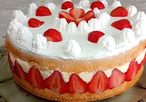 Francuska torta sa jagodama